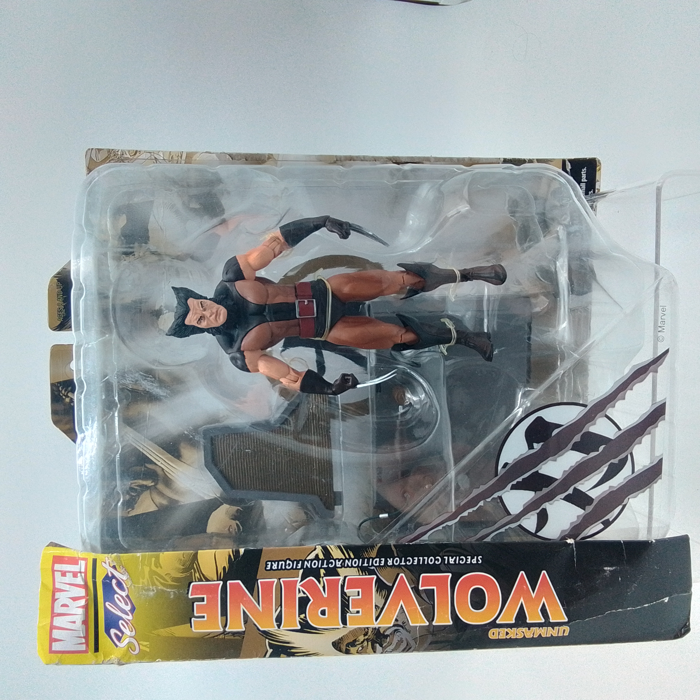 DIAMOND SELECT TOYS MARVEL UNMASKED WOLVERINE 