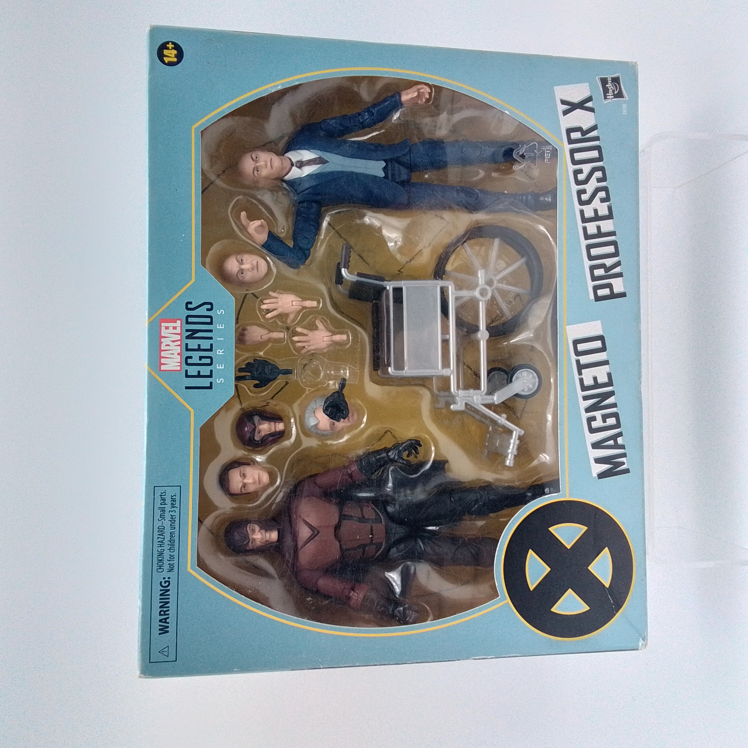MARVEL LEGENDS MAGNETO AND PROFESSOR X SET