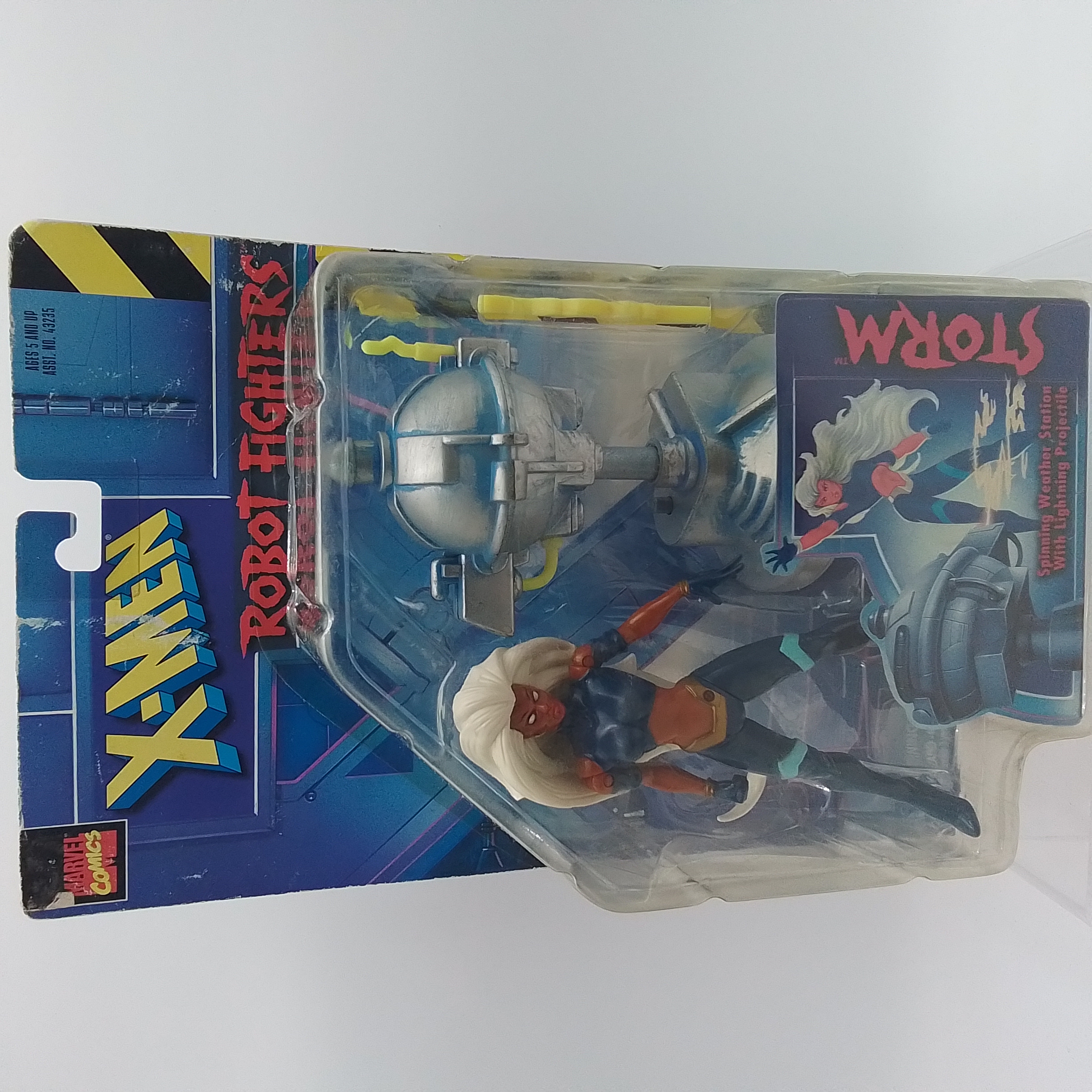 TOY BIZ MARVEL COMICS XMEN STORM