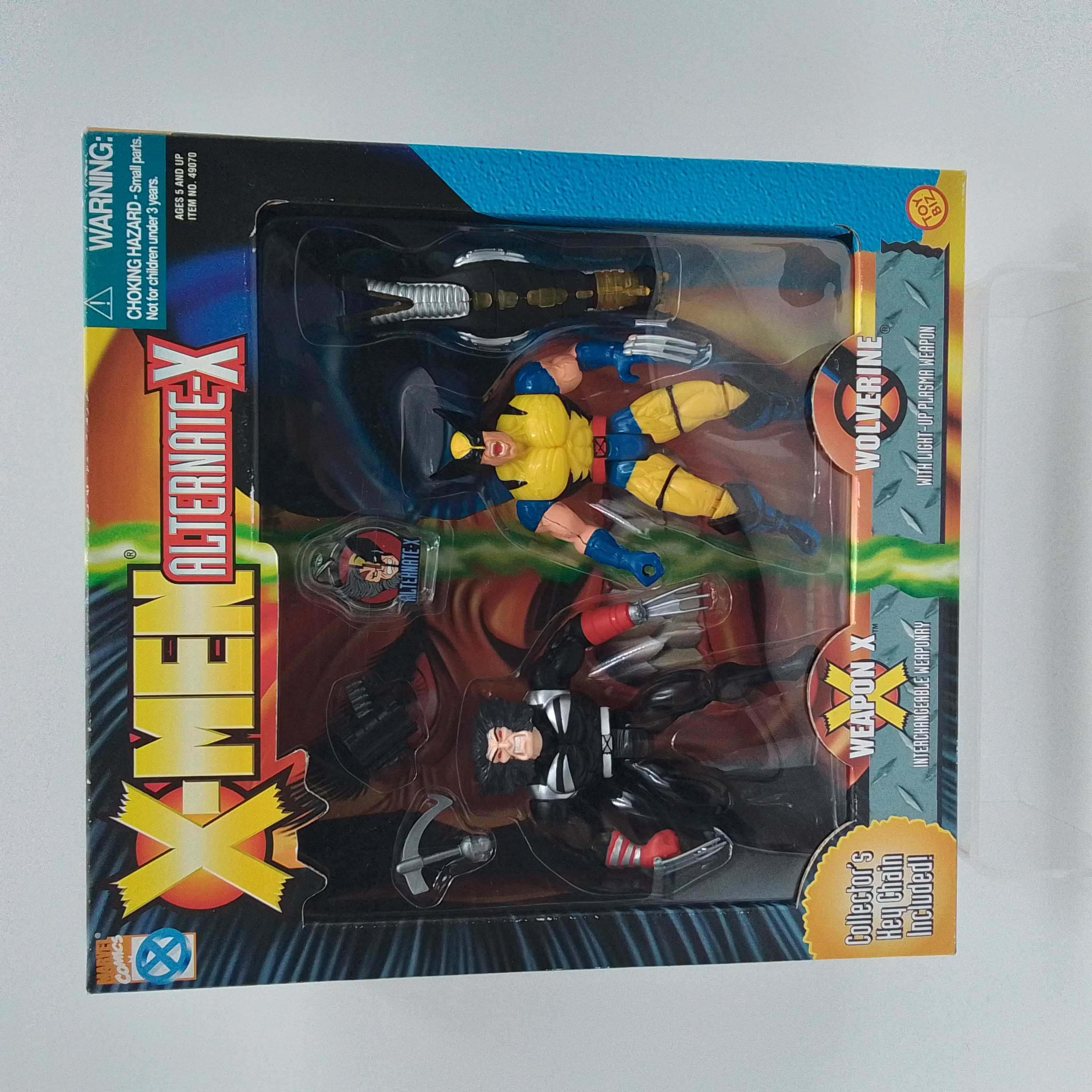 TOY BIZ MARVEL COMICS XMEN WOLVERINE AND WEAPON X SET