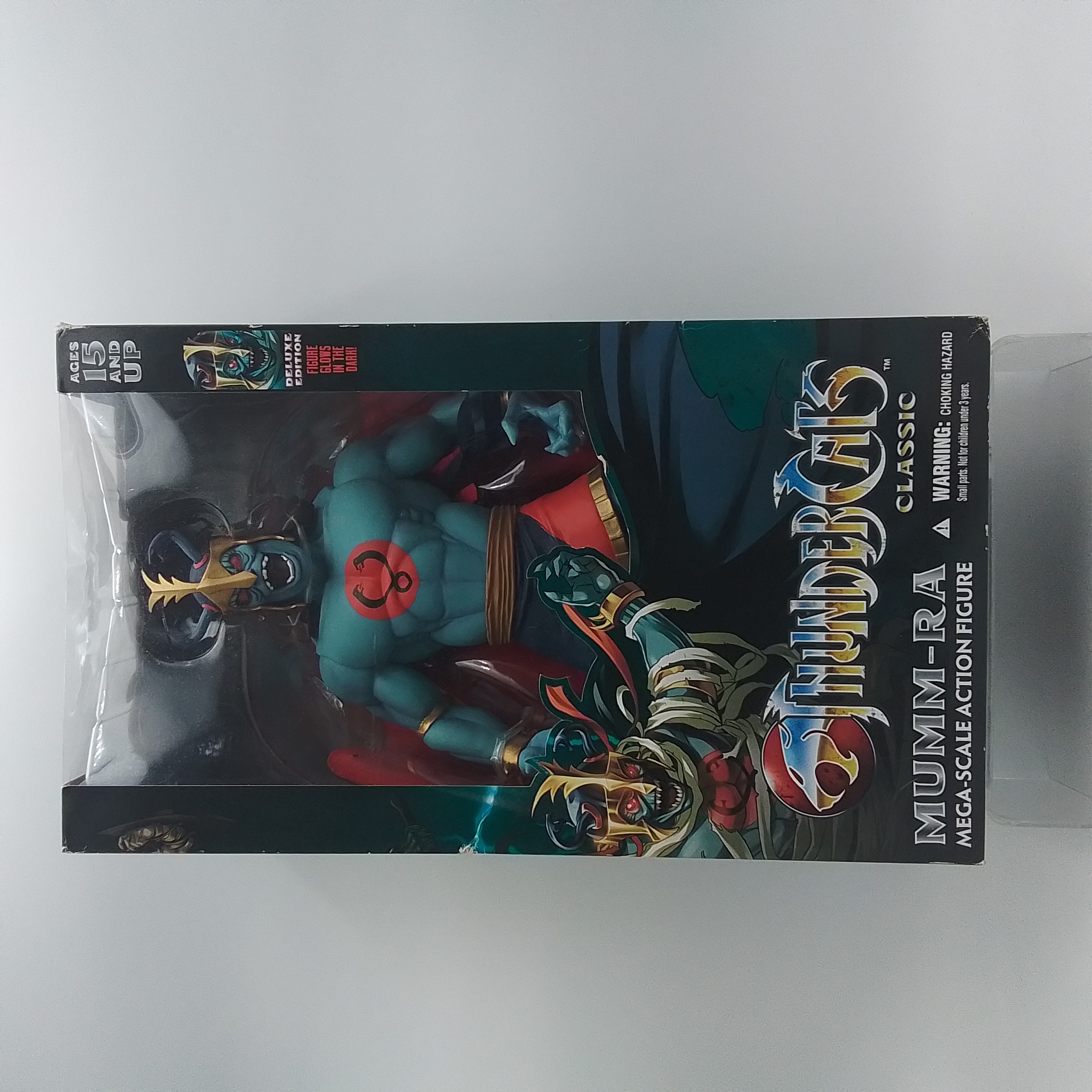 MEZCO TOYZ THUNDERCATS MUMM-RA MEGA-SCALE ACTION FIGURE