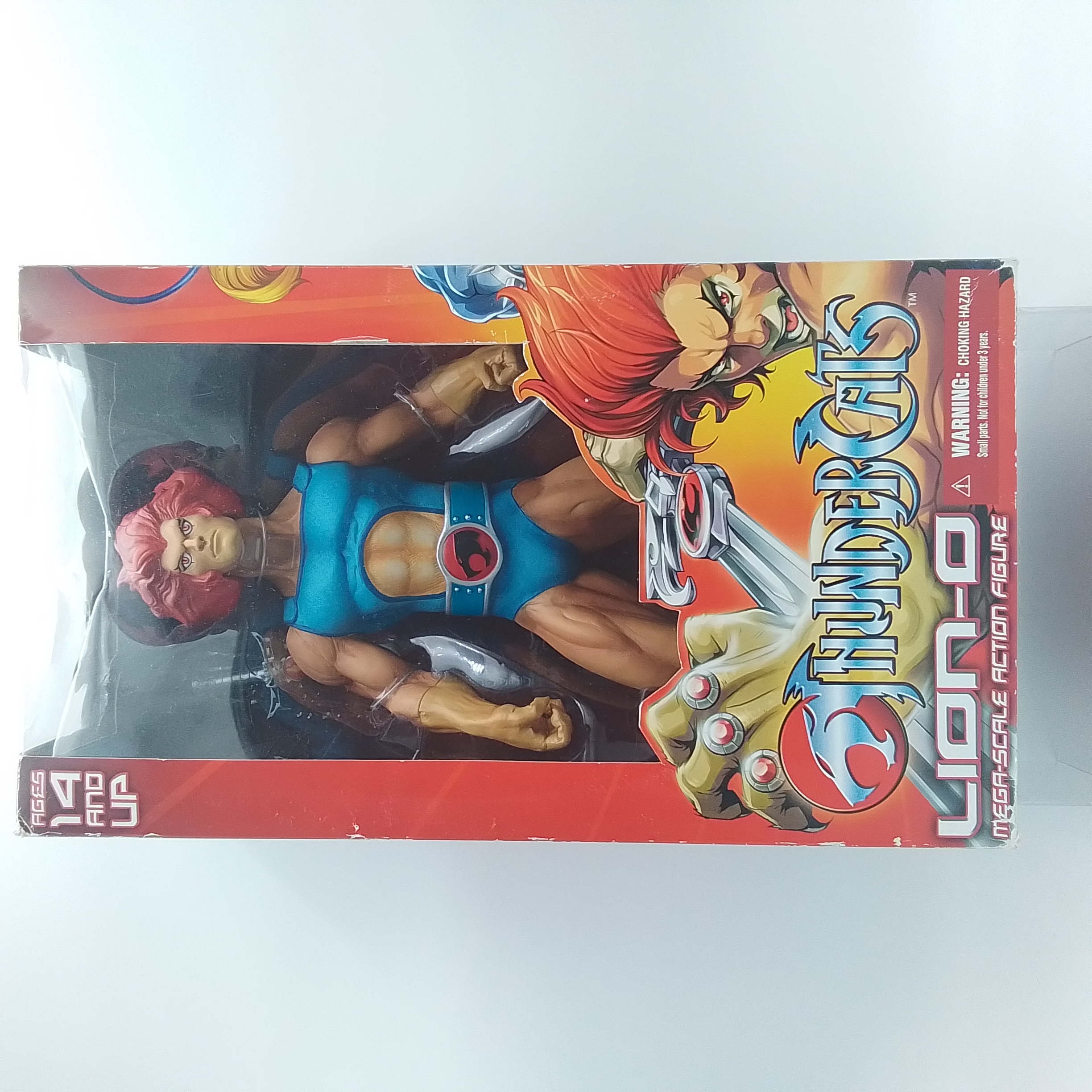 MEZCO TOYZ THUNDERCATS LION-O MEGA-SCALE ACTION FIGURE 