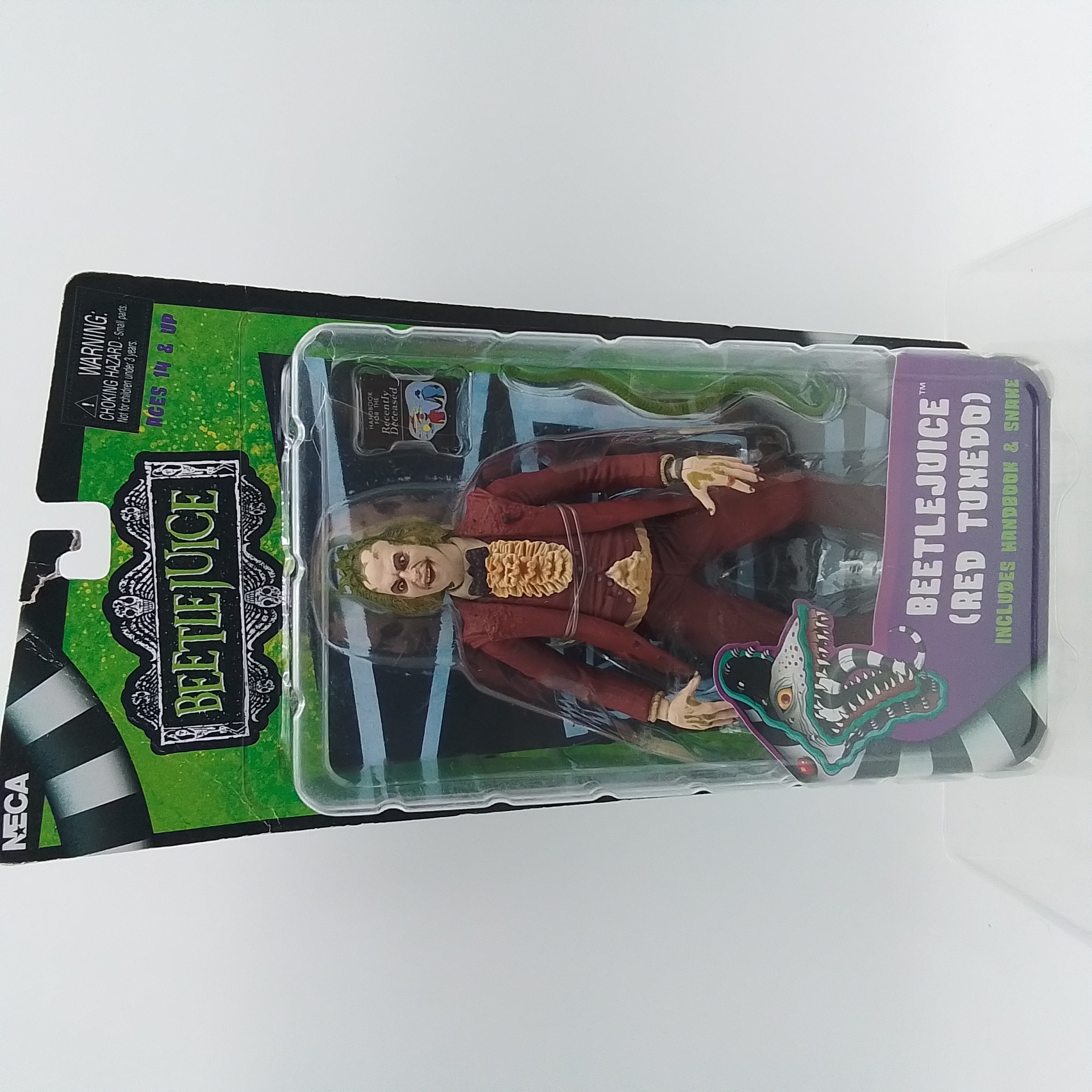 NECA BEETLEJUICE RED TUXEDO