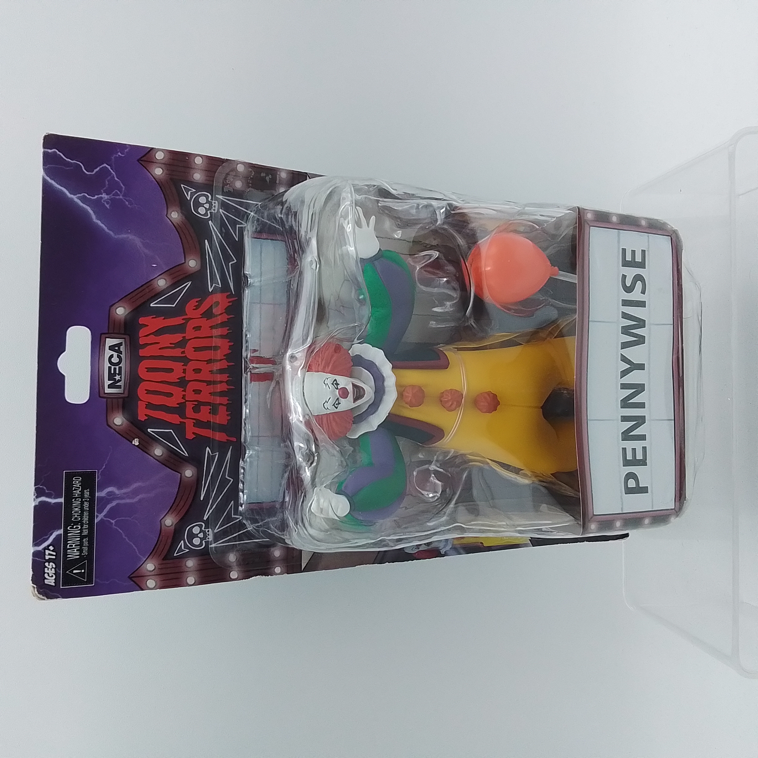 NECA TOONY TERRORS IT PENNYWISE 
